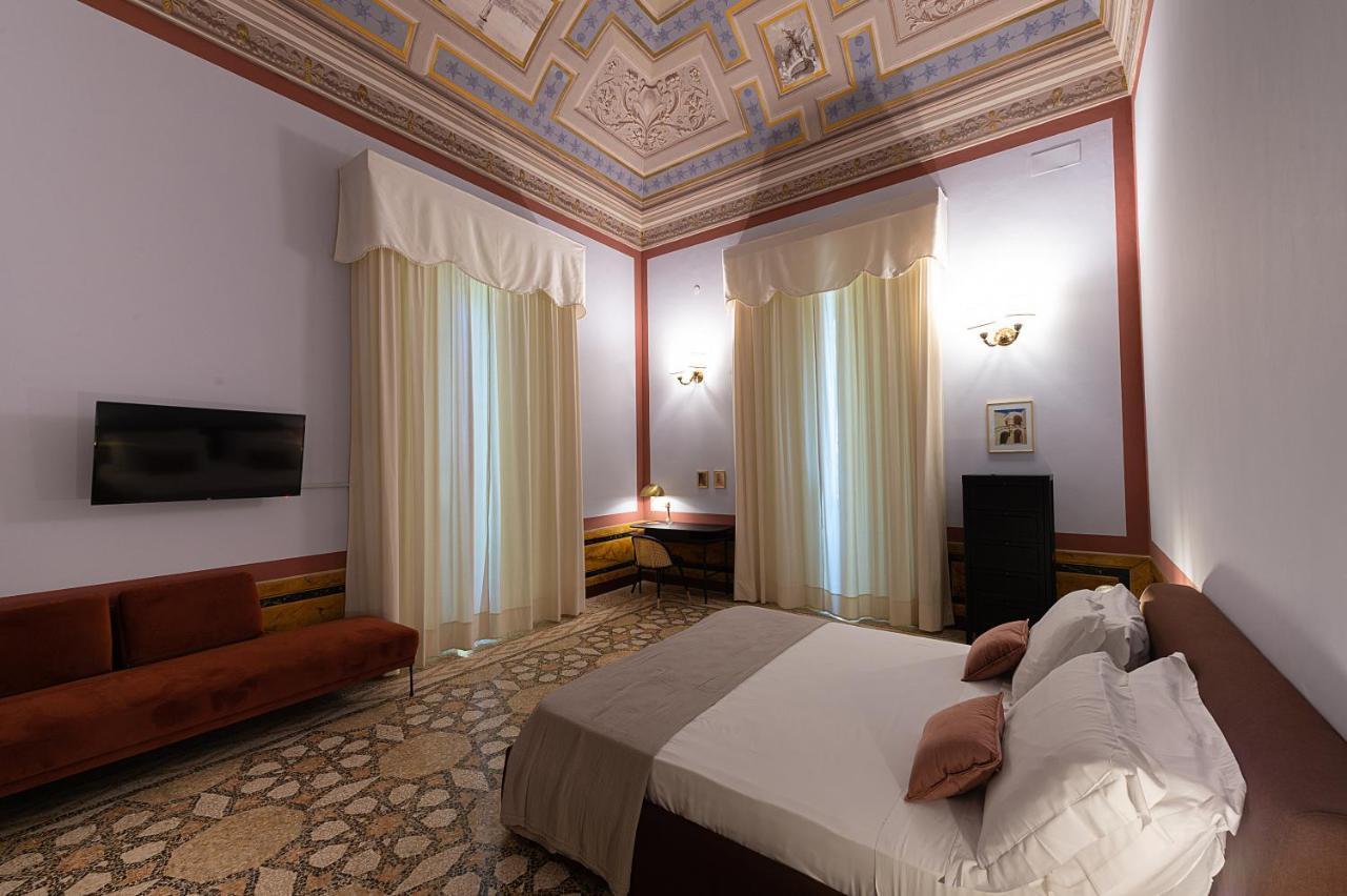 Palazzo Francesco Grassi Bed & Breakfast Aradeo Екстериор снимка