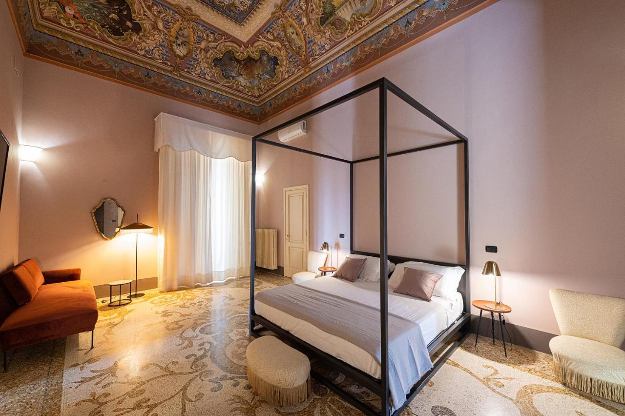 Palazzo Francesco Grassi Bed & Breakfast Aradeo Екстериор снимка