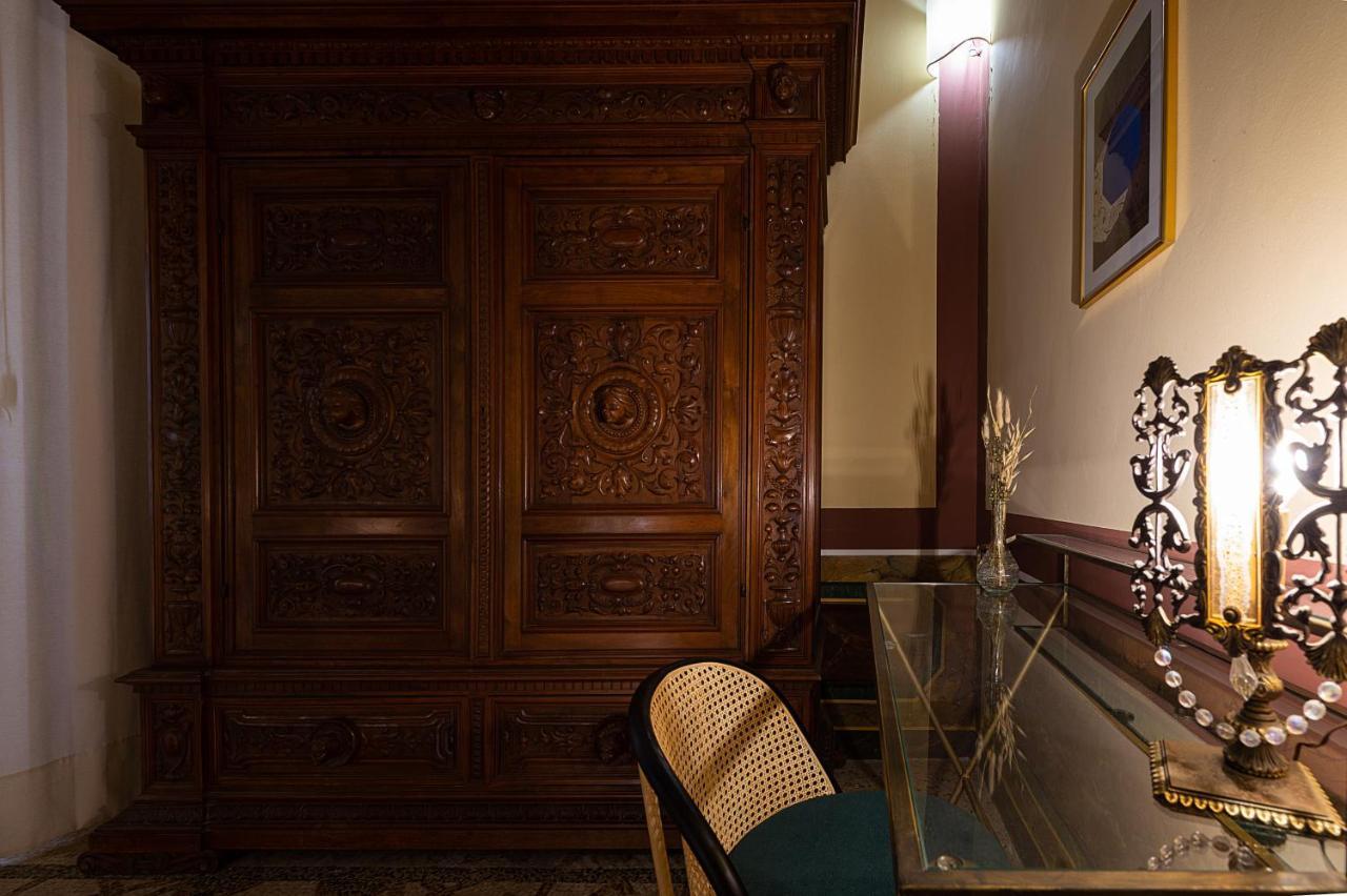 Palazzo Francesco Grassi Bed & Breakfast Aradeo Екстериор снимка