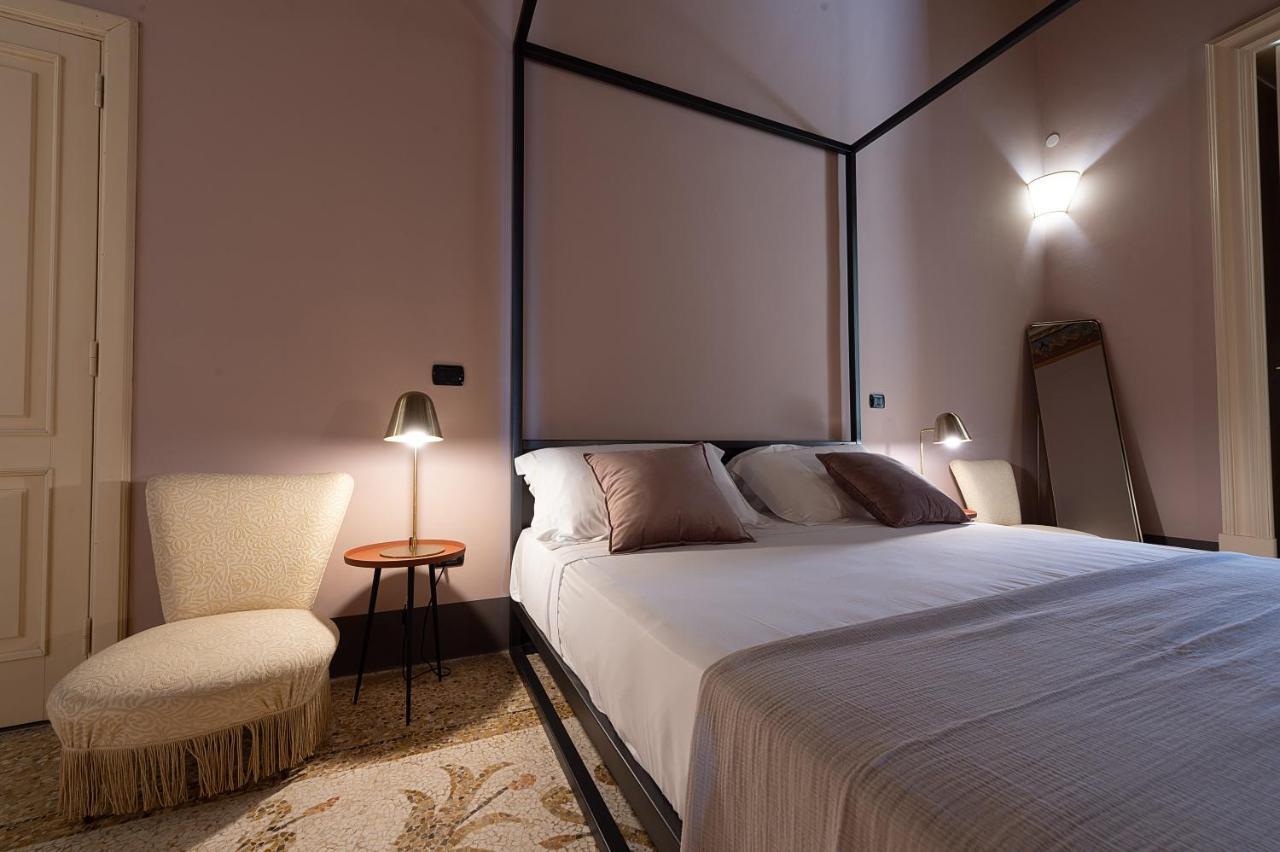 Palazzo Francesco Grassi Bed & Breakfast Aradeo Екстериор снимка