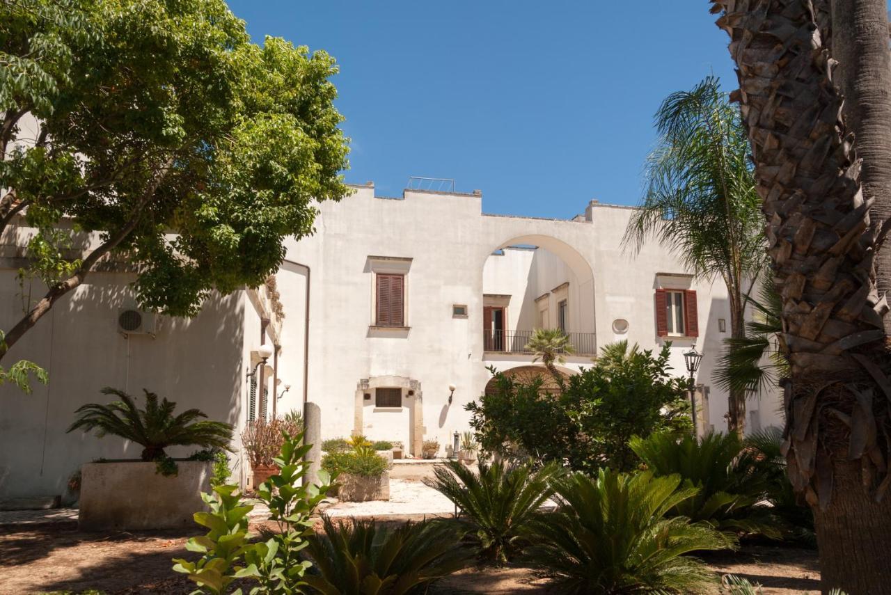 Palazzo Francesco Grassi Bed & Breakfast Aradeo Екстериор снимка