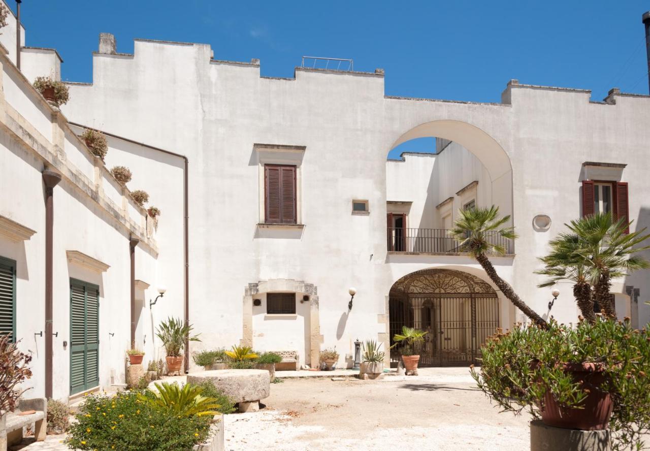 Palazzo Francesco Grassi Bed & Breakfast Aradeo Екстериор снимка